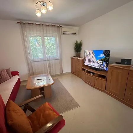 Apartman Noel - Free Covered Parking - Fast Wifi - Near Beaches & Brijuni